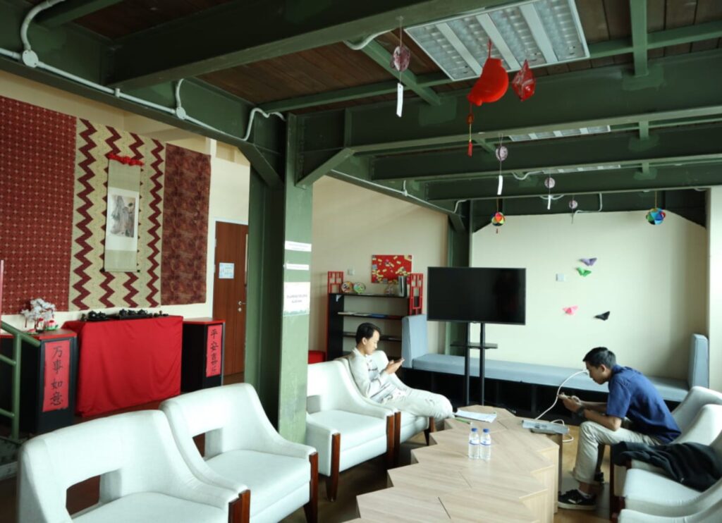 Speaking Room SAC Mandarin